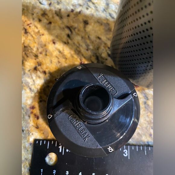 Peloton water bottle‎ - Picture 4 of 5